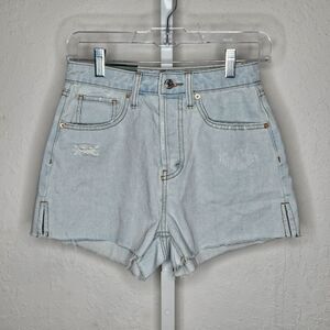 Wild Fable High Rise Distressed Denim Shorts Light Wash Raw Hem Size 0 NWT